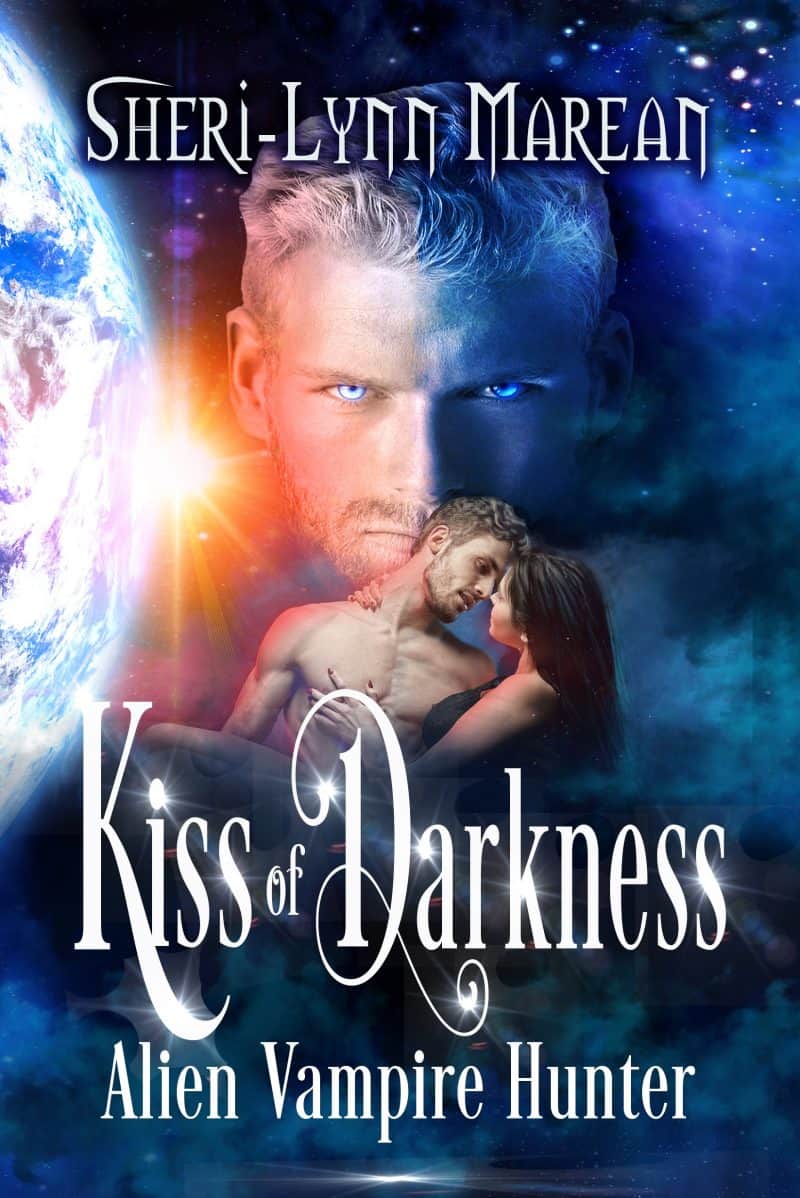 Cover for Kiss of Darkness: Alien Vampire Hunter